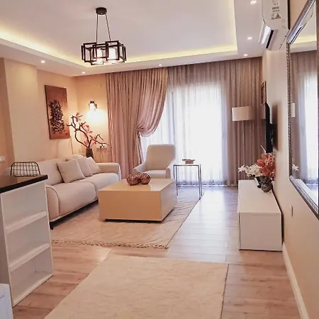 Metropolitan Art Hotel